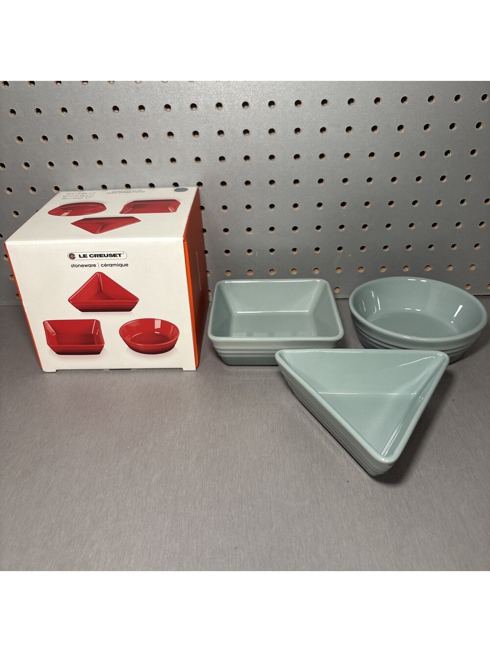 Le Creuset Stoneware Geometric Tapas Serving Dishes Set of 3 Sea Salt Green NEW